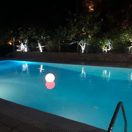 Apartment In With Sea Views Benitses (Corfu)