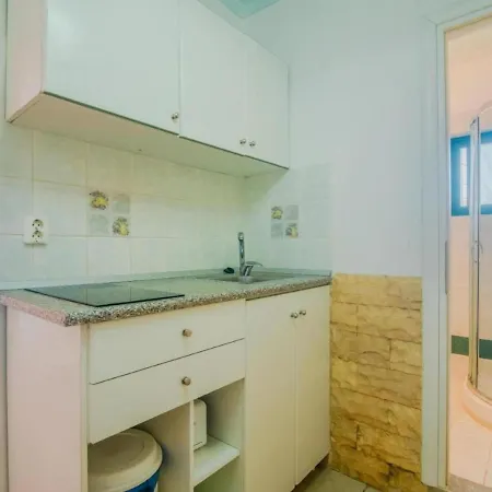 In With Sea Views Apartment