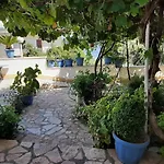 Daire In With Sea Views Benitses (Corfu)