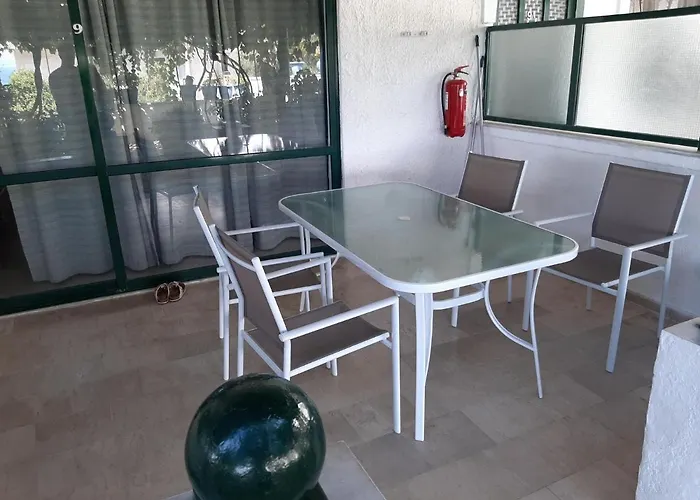 شقة In With Sea Views بينيتسيس